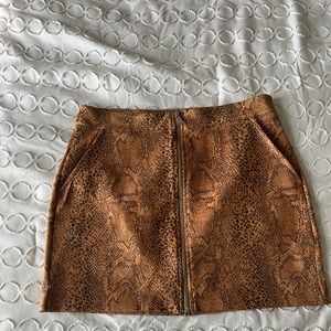 High waisted print skirt